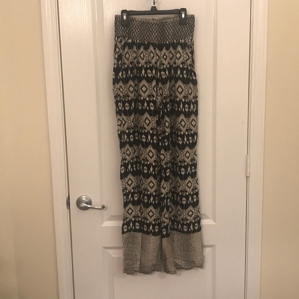 Black and cream patterned pants